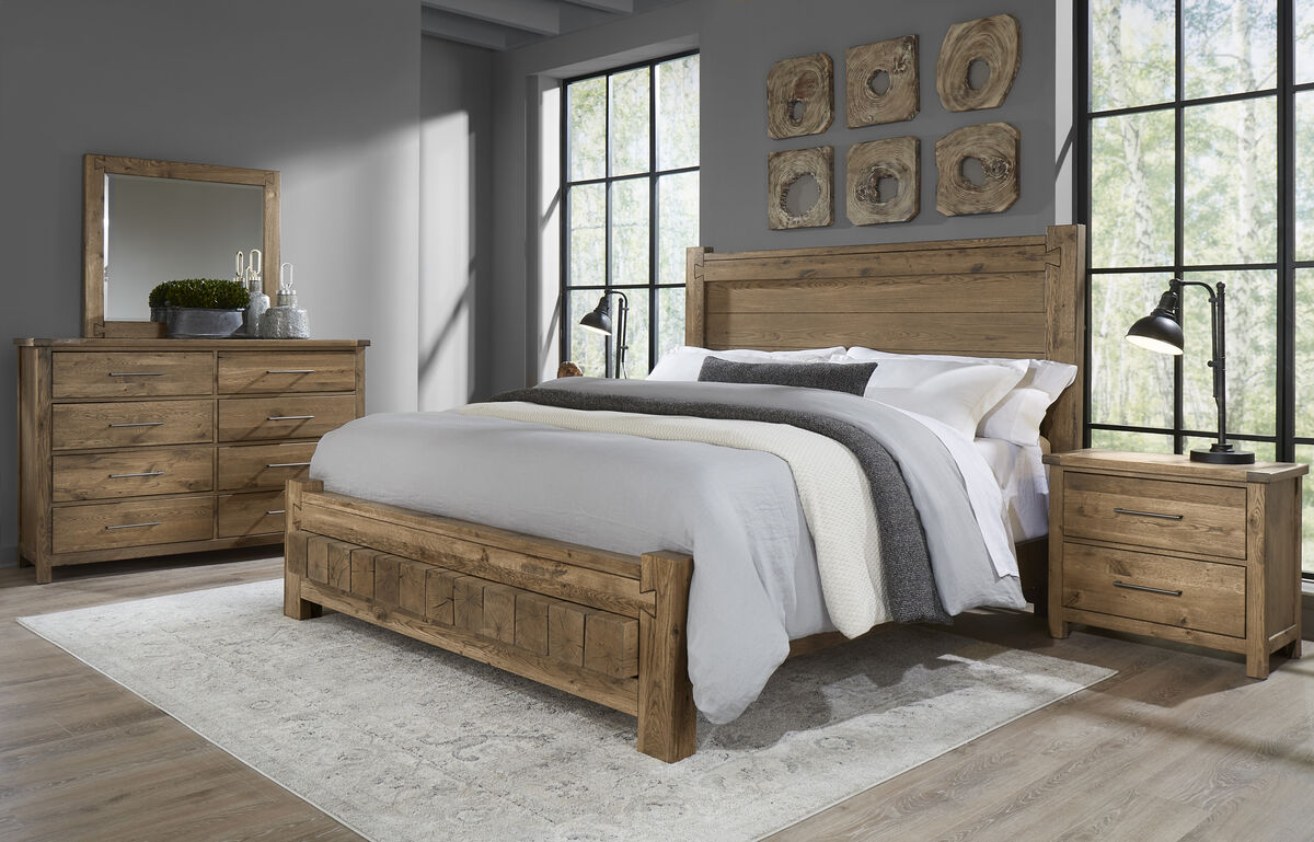 Dovetail King Poster Bed with 6 x 6 Footboard