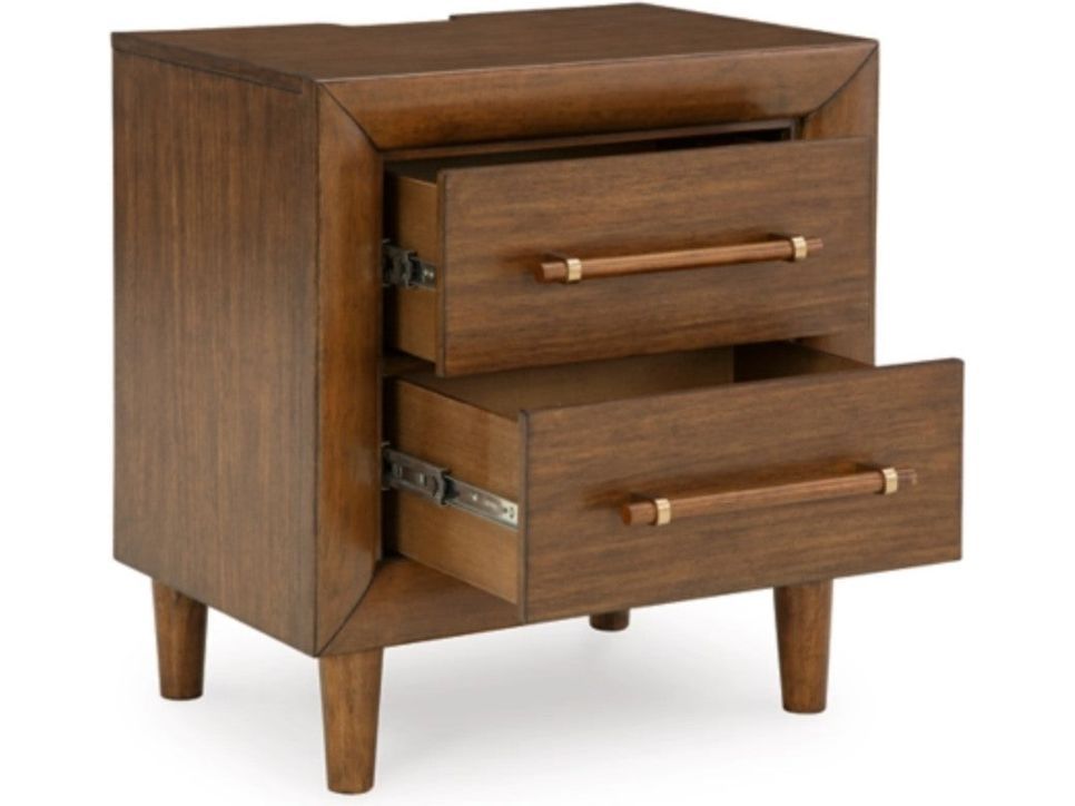 LYNCOTT NIGHTSTAND B615-92 - Schleider Furniture & Mattress Company