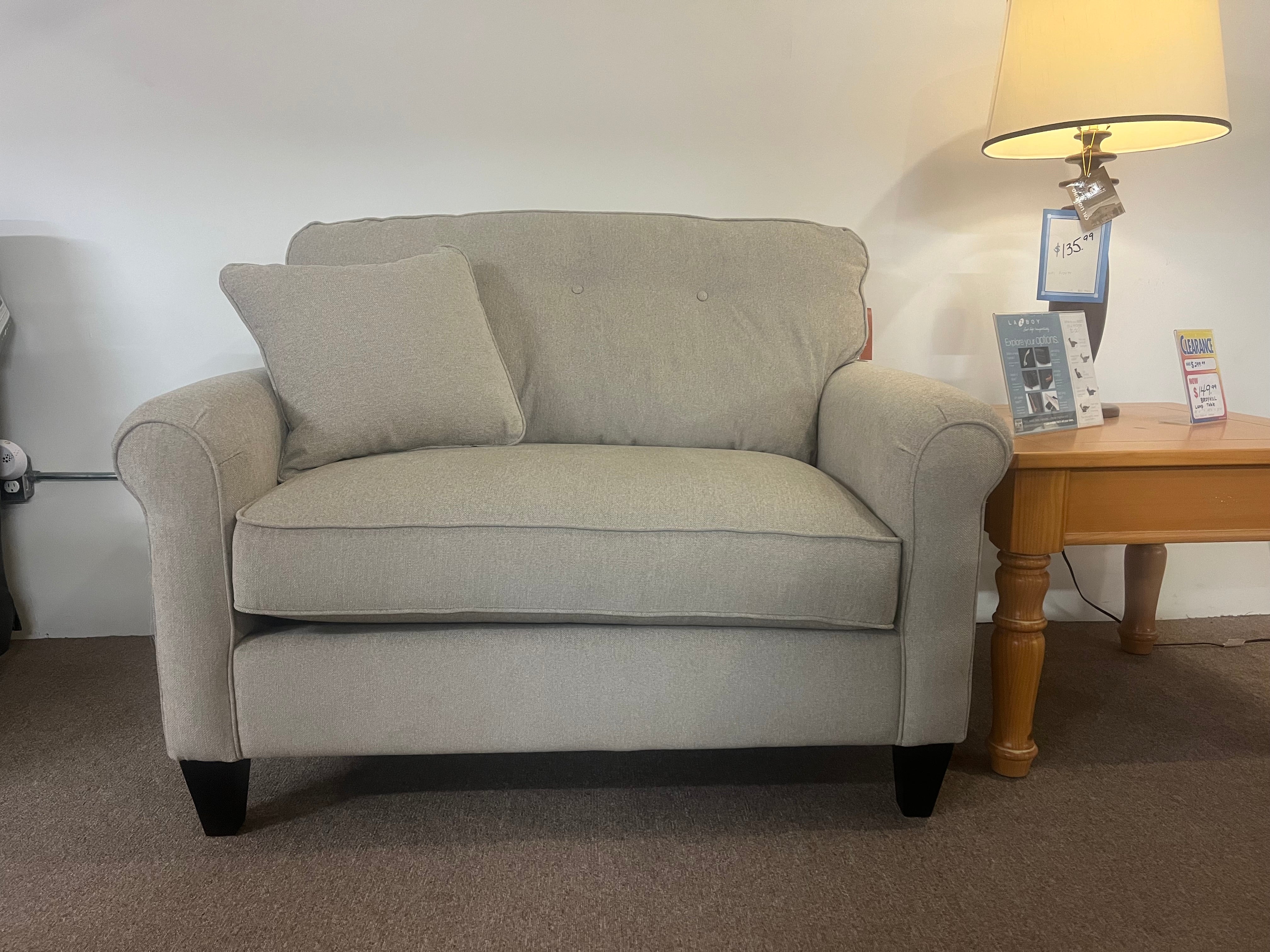 Broyhill chair best sale and a half